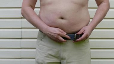 Adam pantolonunun kemer sabitleme