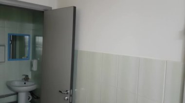 x-ışını uyarı işareti