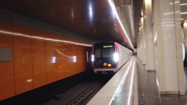 Moskova'da modern metro istasyonu