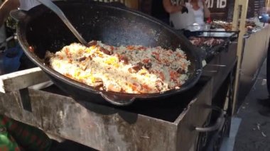 Yemek Pilaf açık havada CAULDRON Içinde