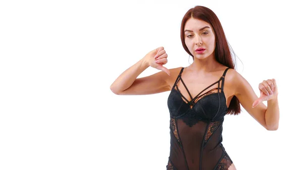 Mulher quente posando no estúdio vestindo corpo — Fotografia de Stock