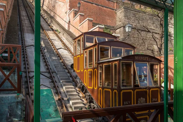 Budapest, Hungary, March 22 2018: Funicular to Buda Castle in located in Budapest, Hungary — Stock Photo, Image