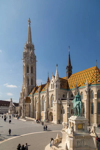 Budapeste, Hungria - 22 de março de 2018: Igreja de São Matias em Budapeste. Um dos principais templos da Hungria — Fotografia de Stock