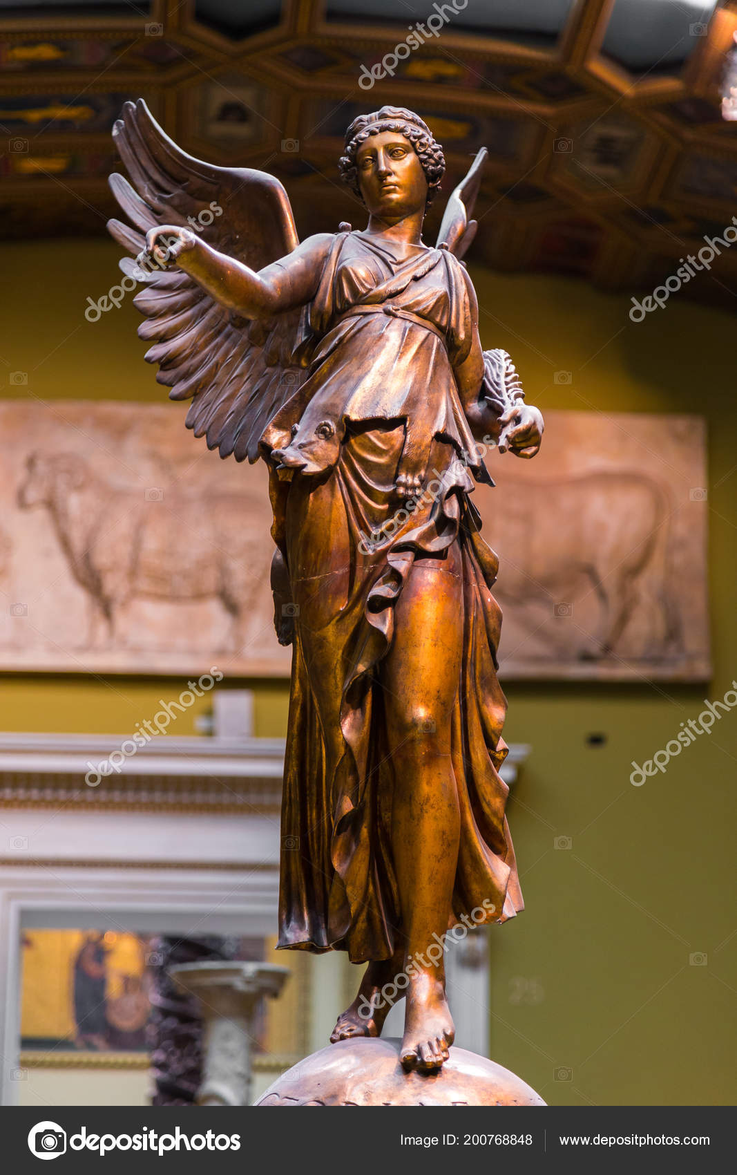 nike goddess of victory statue