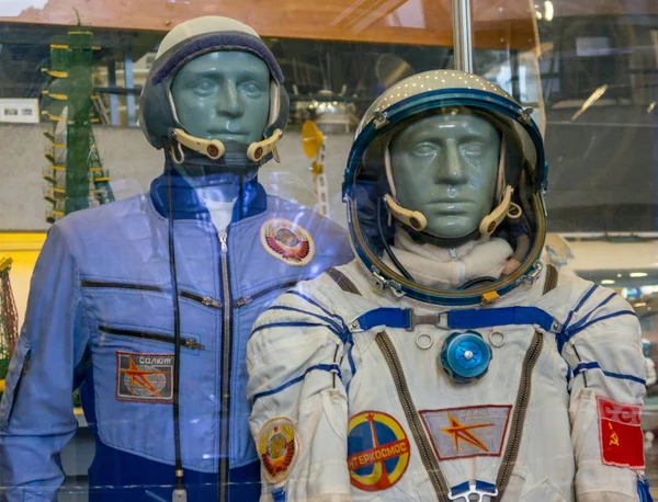 Kaluga, Rússia, 17 de setembro de 2017: astronauta russo no museu espacial Kaluga — Fotografia de Stock