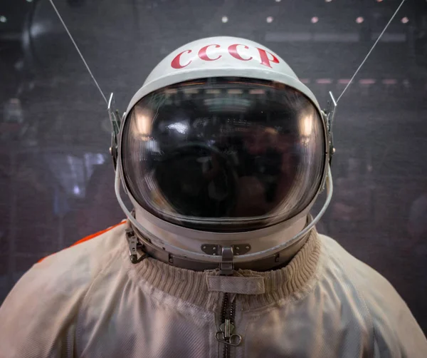 Kaługa, Rosja, 17 września 2017: Rosyjski astronauta skafandrów w Kaluga przestrzeni Muzeum — Zdjęcie stockowe