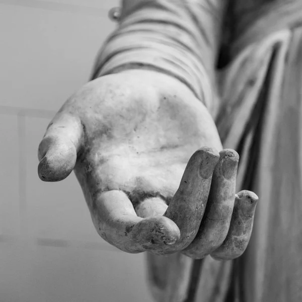 Stein Statue Detail der menschlichen Hand — Stockfoto