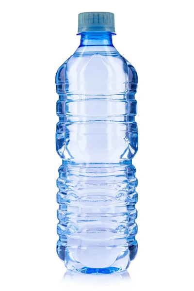 Крупним планом пластикова пляшка на білому фоні — стокове фото