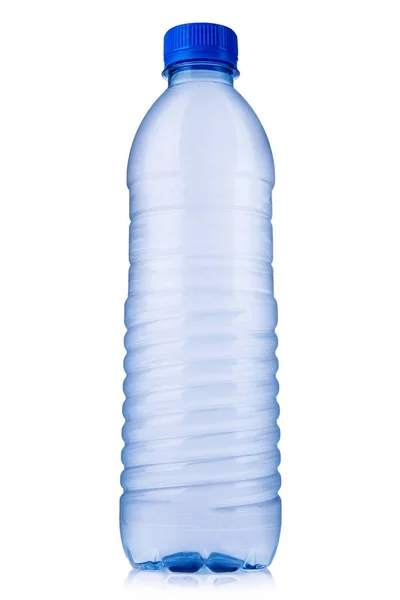 Bottiglia di plastica di acqua ancora sana isolata su fondo bianco — Foto Stock