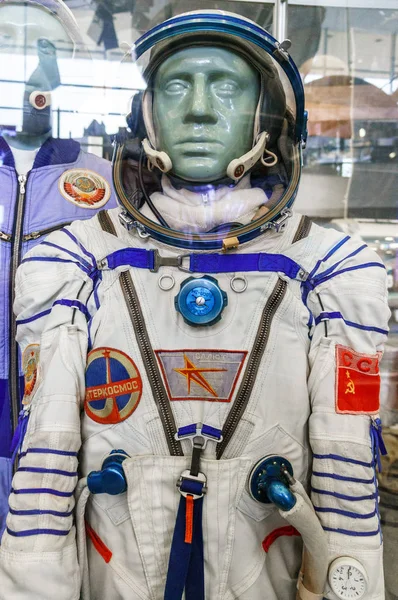 Kaluga, Russia, 17 settembre 2017: Tuta spaziale astronauta russa nel museo spaziale di Kaluga — Foto Stock