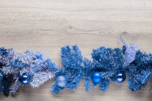 Christmas Krans med pergament på trä — Stockfoto