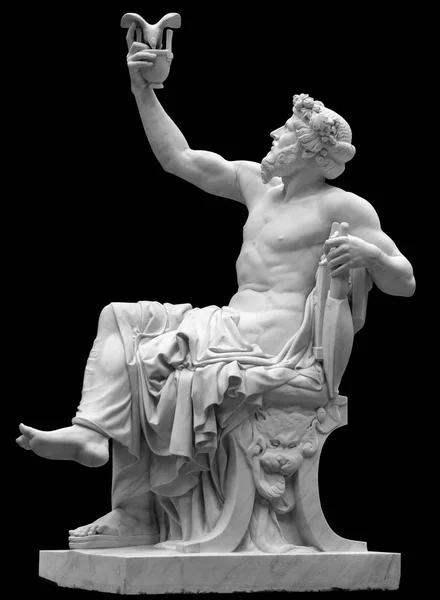 狄俄尼索斯或巴克斯雕像，上面有一串从白色分离出来的葡萄 — 图库照片
