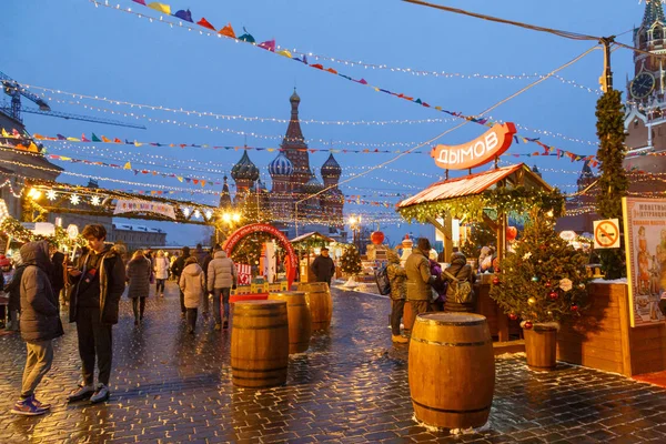 Moscow, Russia, December 4, 2018: Christmas village fair on Red Square in Moscow — Stock Photo, Image