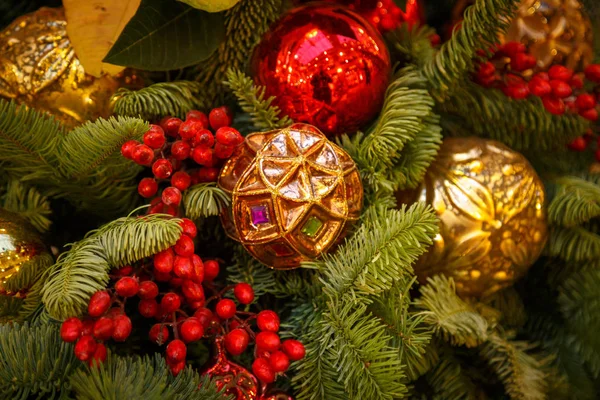 Natal Tradicional Abeto Decorado Ano Novo — Fotografia de Stock