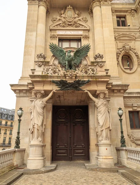 Architectural details of Opera National de Paris. Grand Opera Garnier Palace is famous neo-baroque building in Paris, France - UNESCO World Heritage Site — Stock Photo, Image