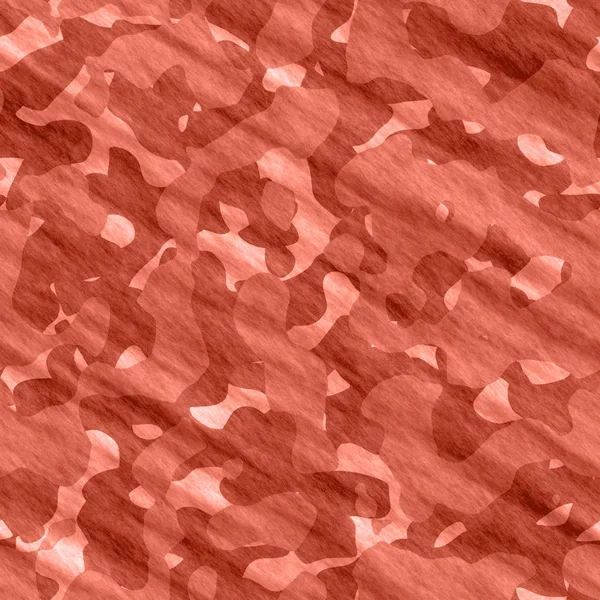 Живой коралловый цвет 2019 года. Военная армейская камуфляжная ткань с кораллами модного цвета — стоковое фото