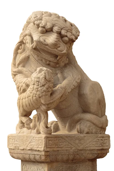 Leeuwenmarmeren gezicht, Chinese Leeuw, stenen beeldhouwwerk, het symbool van Macht, door Chinezen. Stone Lion sculptuur. Beeldhouwkunst van de Chinese leeuw, Antieke stenen beeldhouwpop — Stockfoto