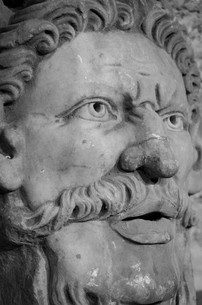 ひげを持つ男の古代の大理石の肖像画 — ストック写真