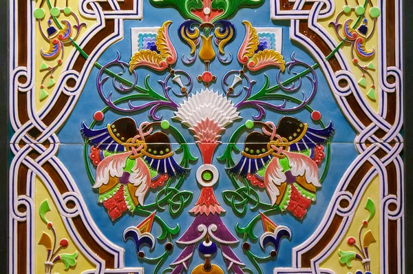 Textura de telhas cerâmicas em estilo oriental oriental. Azulejos turcos forrado na parede. Velho padrão azulejo ornamento floral no chão. Arte tradicional otomana. Marroquino Português mosaico fundo — Fotografia de Stock