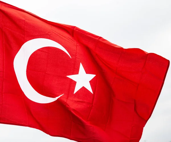 土耳其与高度详细的织物纹理随风飘扬的旗帜 — 图库照片