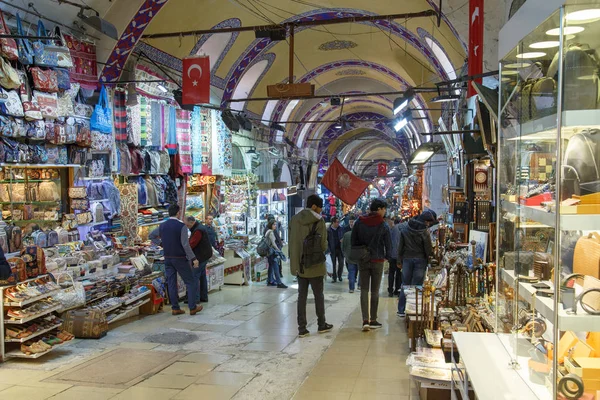 Stambuł, Turcja-25 marca 2019: Wielki Bazar w Stambule, Turcja, jeden z największych i najstarszych rynkach objętych na świecie Kapalicarsi, Stambuł, Turcja — Zdjęcie stockowe