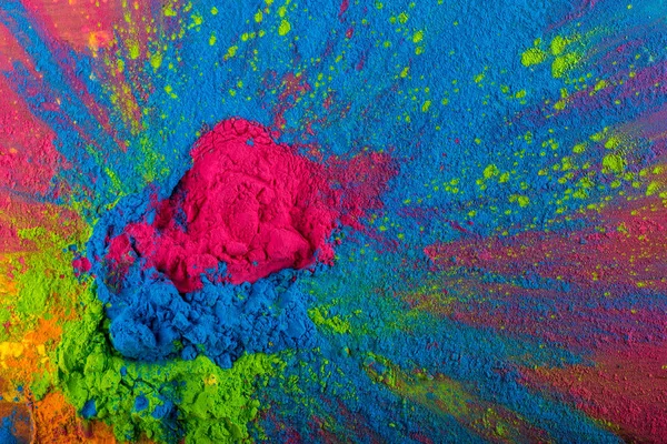 Astratto sfondo colorato Happy Holi. Colore polvere vibrante isolata su bianco. Polvere colorata schizzi texture. — Foto Stock