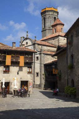 Rupit ı Pruit, İspanya / İspanya - 04 Ekim 2016: Collsacabra İspanya vergiyi köyde Ortaçağ Katalanca