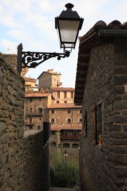 Rupit i Pruit - Ortaçağ Katalan Köyü