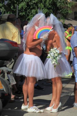 Sitges, İspanya / İspanya - 17 Haziran 2018: Gay Pride Sitges 2018. Eşcinsel evlilik