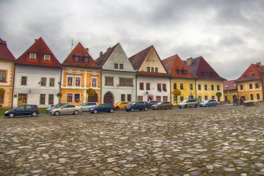 Bardejov / Slovakya - 27 Ekim 2018: Unesco Town Bardejov tarihi eski Meydanı