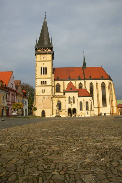 Plaza Central Con Iglesia San Egidio Bardejov Eslovaquia — Foto de Stock