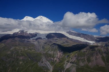 Mt Elbruz Dağı Cheget üzerinden bir bakış. Kafkasya, Rusya Federasyonu