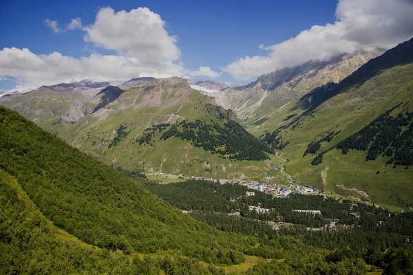 Utsikt Över Byn Terskol Från Mount Cheget — Stockfoto