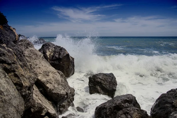 Mar Negro Inquieto Cielo Azul Gurzuf Crimea —  Fotos de Stock