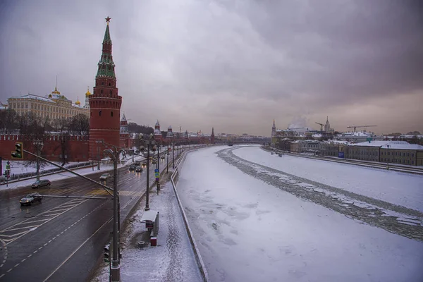 Moscow Rússia Janeiro 2016 Vista Inverno Rio Moskva Kremlin Moscou — Fotografia de Stock