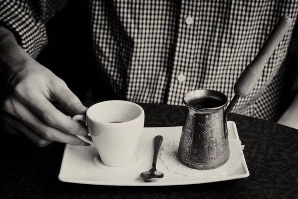 Kawa Turecku Służyć Monochromatyczny — Zdjęcie stockowe