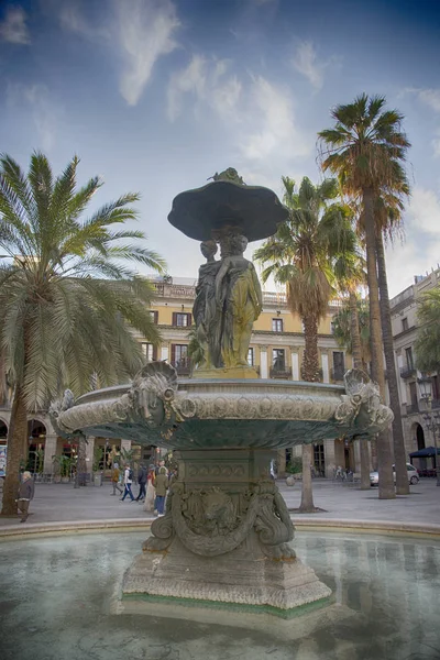 Plaza Real en Barcelona, España — Foto de Stock