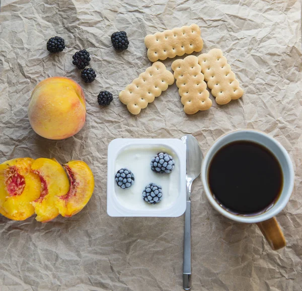 Café Manhã Com Iogurte Frutas — Fotografia de Stock