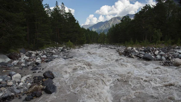 Fiume Baksan (Kabardino-Balkaria ) — Foto Stock