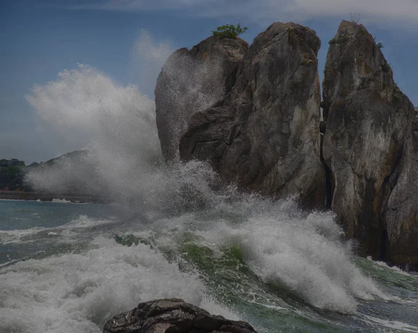 Restless Black Sea in Gurzuf, Crimea — Stock Photo, Image