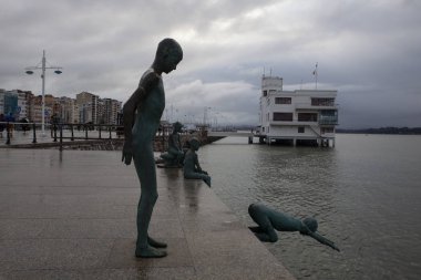 Heykel, Santander Körfezi 'ndeki Raqueros Anıtı