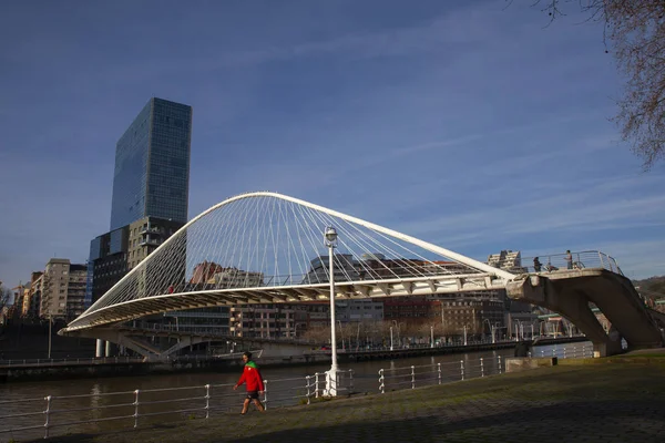 Stadsgezicht in de stad Bilbao — Stockfoto