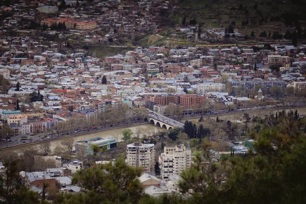 Luchtfoto van Tbilisi stad — Stockfoto