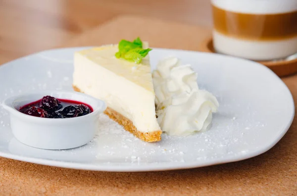 Slice Cheesecake Fruits Plate Cappuccino — Stock Photo, Image