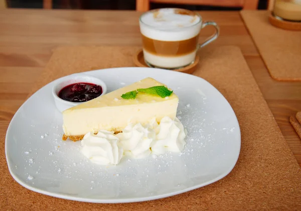 Slice Cheesecake Fruits Plate Cappuccino — Stock Photo, Image