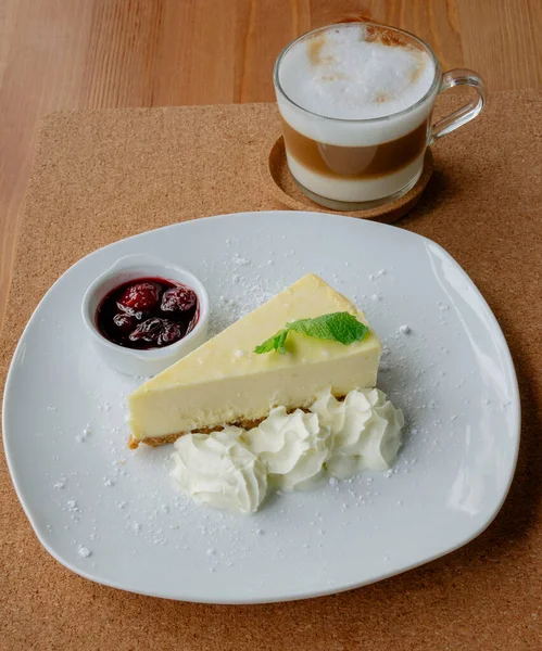 Slice Cheesecake Fruits Plate Cappuccino — Stock Photo, Image