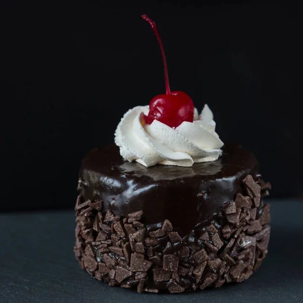 Delicious Chocolate Cake Cherry Top Icing — Stock Photo, Image