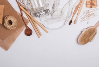 Sıfır atık kavramı. Banyo, mutfak ve hijyen yeniden kullanılabilir ve doğal malzeme öğelerini