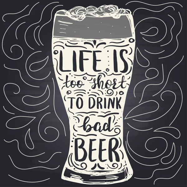 Modello poster con bicchiere di birra e frase scritta a mano — Vettoriale Stock