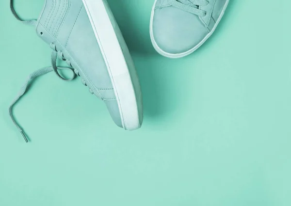 Sneakers Top View afgezwakt in Mint kleur — Stockfoto